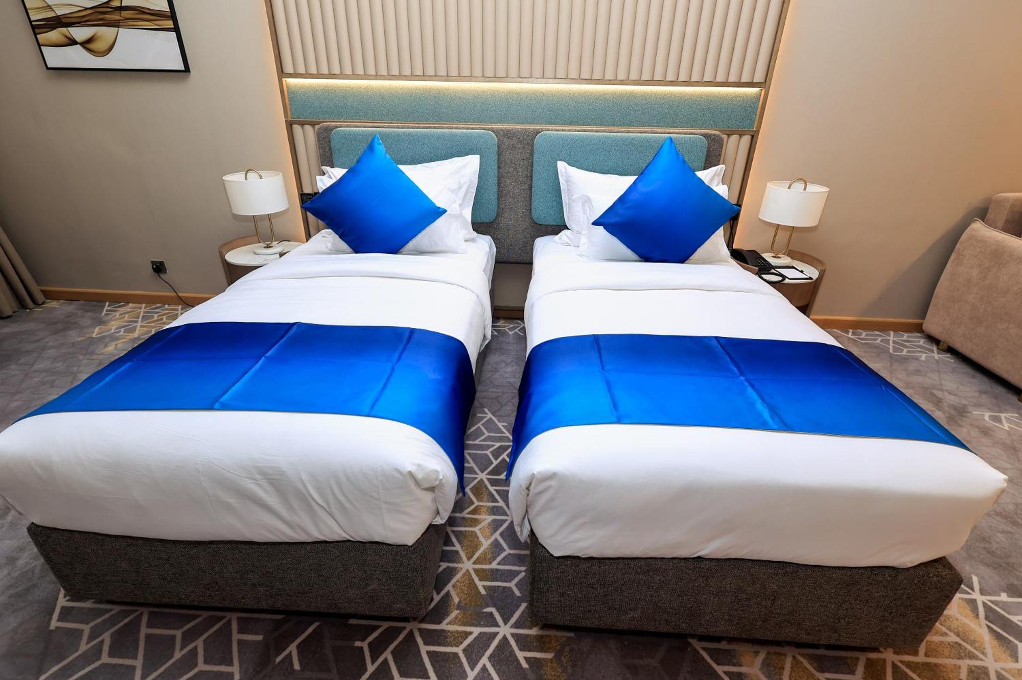 Best Western Premier M Four Hotel Дубай Экстерьер фото