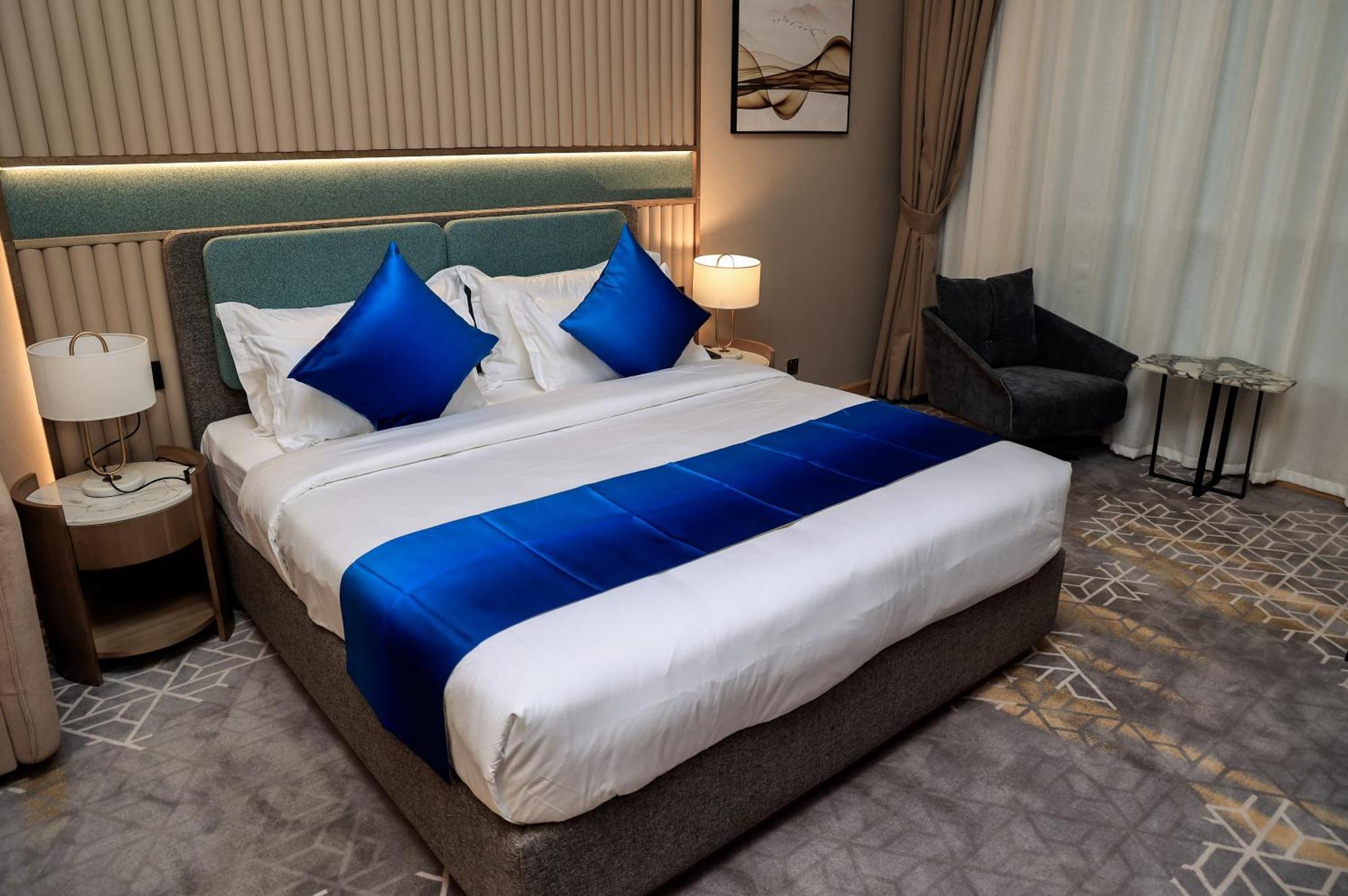 Best Western Premier M Four Hotel Дубай Экстерьер фото