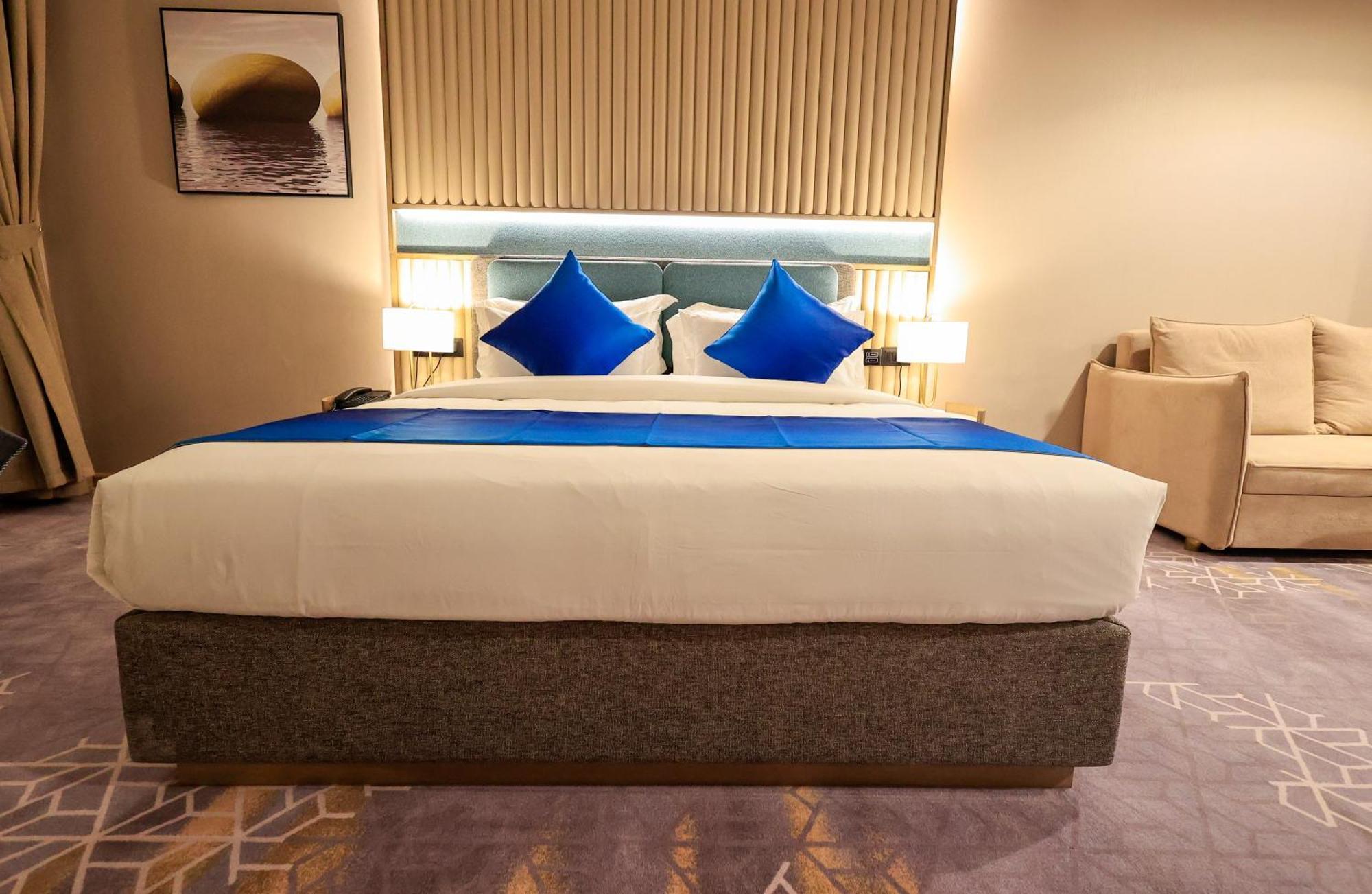 Best Western Premier M Four Hotel Дубай Экстерьер фото