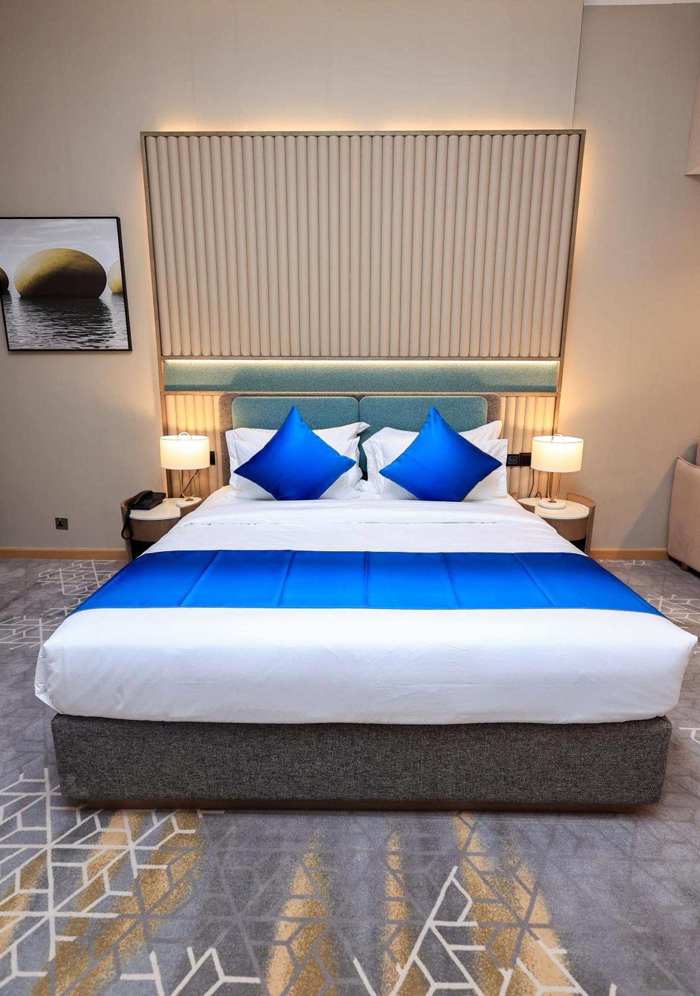 Best Western Premier M Four Hotel Дубай Экстерьер фото